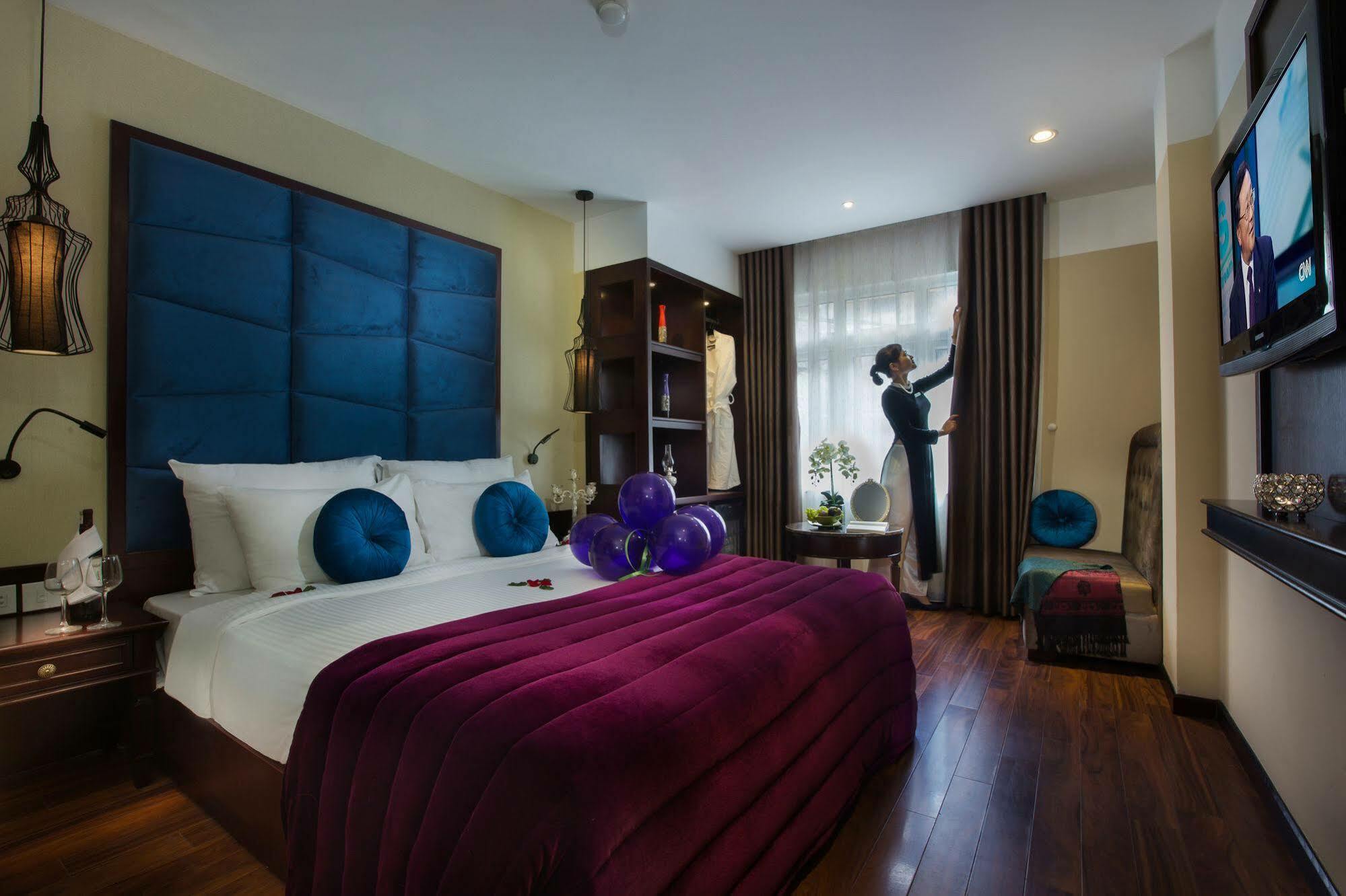 Ambassador Hanoi Hotel & Travel Exterior photo